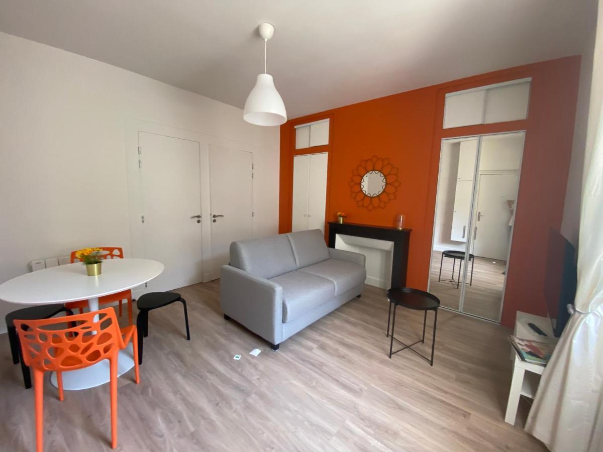 Maison Des Fleurs Apartment La Terrasse  Bagian luar foto